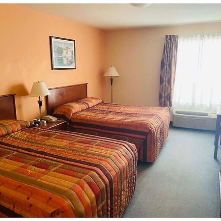 Aurora Park Inn & Suites Dawson Creek Εξωτερικό φωτογραφία