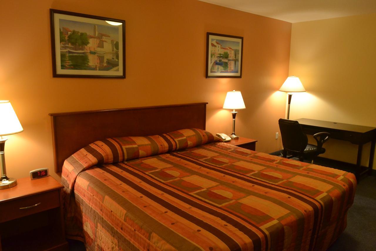 Aurora Park Inn & Suites Dawson Creek Εξωτερικό φωτογραφία